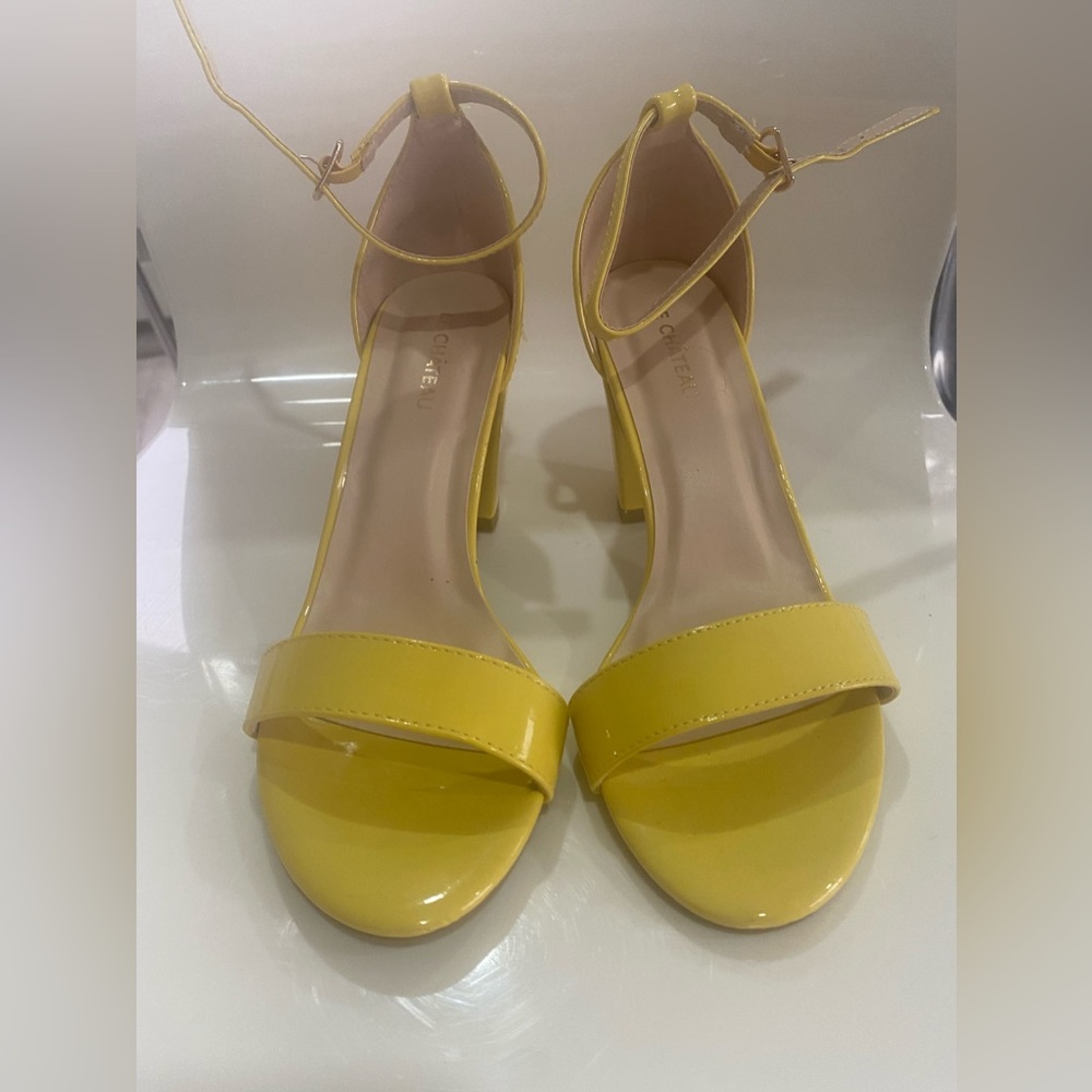 Le Chateau Yellow Patent Strappy Sandals - Size 37